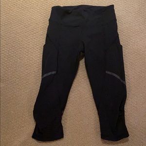 Lululemon Size 4 Crop Leggings